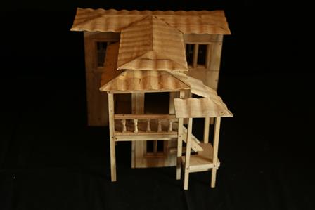 <b>wooden house</b>