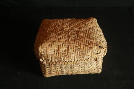 <b>tiffin carrier basket</b>