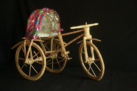 <b>Bangladeshi rickshaw m[...]</b>