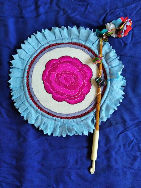 <b>hand fan</b>