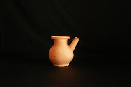 <b>spouted water pot</b>