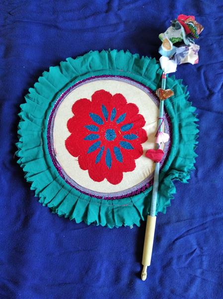 <b>hand fan</b>